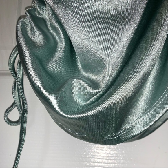 Dress w/ Side-Rouching - Picture 7 of 7